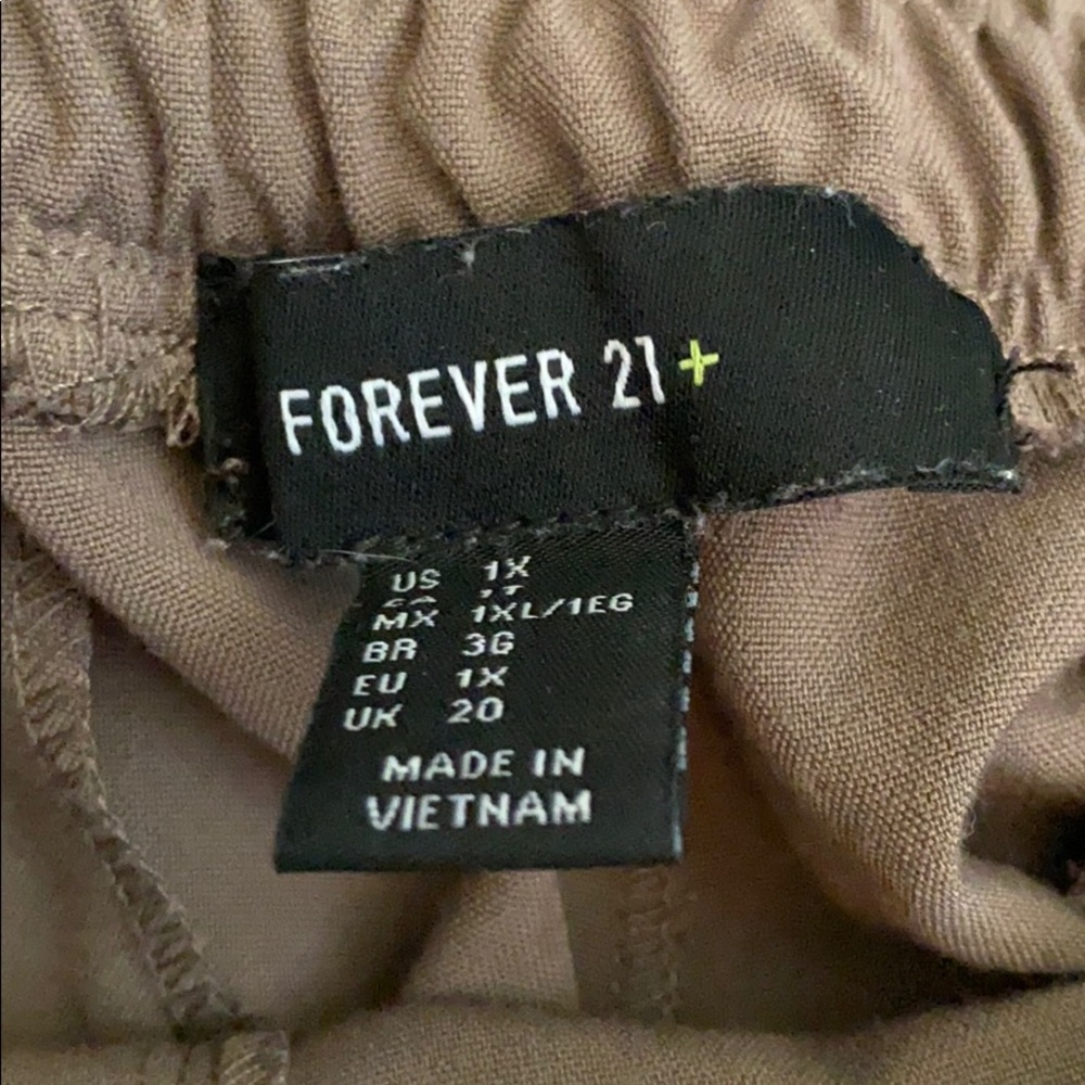 Pants - Picture 3 of 4